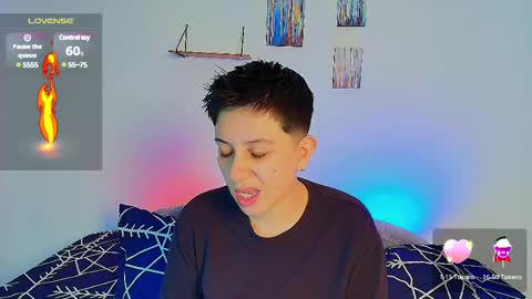 Snapshot of arontroy_wi chatting on 03/11/25, 09:24 noah and ivy online show from 03/11/25, 09:24