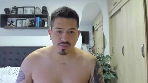 ARON  Independent model  online show from 09/17/25, 11:50