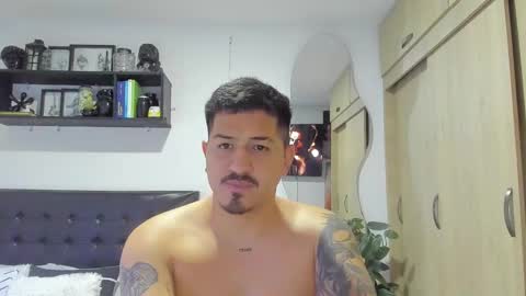 ARON  Independent model  online show from 03/05/26, 01:56