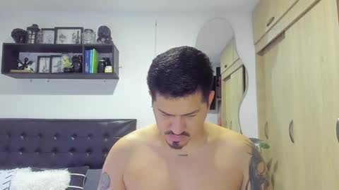 ARON  Independent model  online show from 03/17/26, 03:00