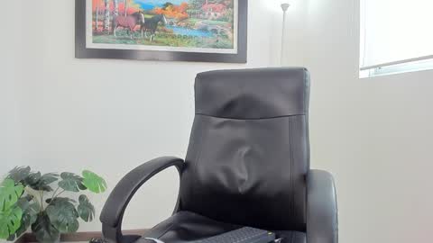   online show from 01/10/25, 06:17