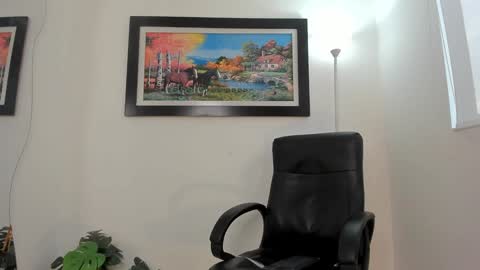   online show from 01/21/25, 10:30