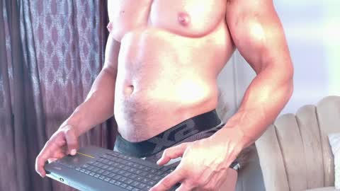   online show from 04/12/26, 08:36