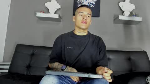 AROON HOT online show from 02/03/26, 11:59