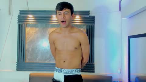 Aroon   online show from 12/18/25, 08:26