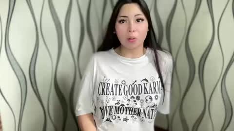 Snapshot of arousingkatets chatting on 10/04/25, 04:21 KATE MORE online show from 10/04/25, 04:21