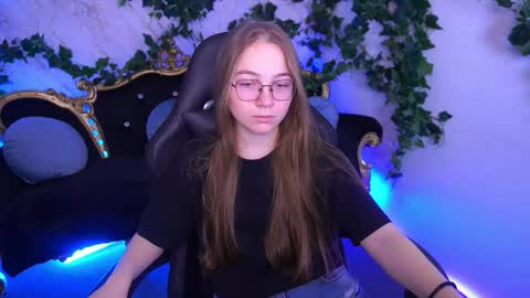 arrinawair online show from 11/19/25, 08:47