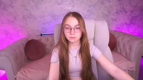 arrinawair online show from 12/19/25, 08:54