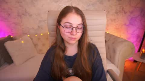 arrinawair online show from 06/16/26, 06:49