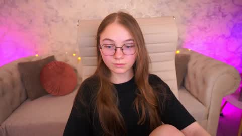 arrinawair online show from 06/23/26, 07:39