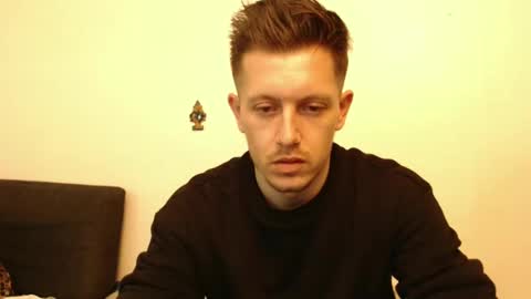 arromwilliam90 online show from 01/31/25, 10:52