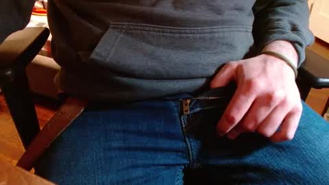 Snapshot of arrrr3 chatting on 12/10/24, 02:27 arrrr3 online show from 12/10/24, 02:27