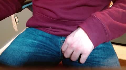 Snapshot of arrrr3 chatting on 11/08/25, 03:07 arrrr3 online show from 11/08/25, 03:07