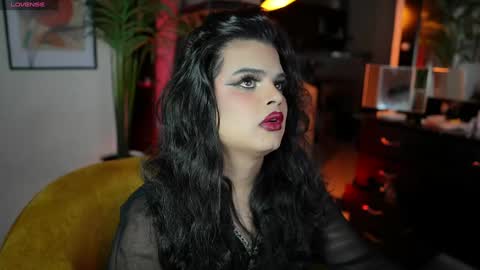 Chloe  online show from 12/15/24, 09:42