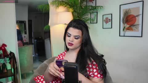 Chloe  online show from 12/29/24, 09:41