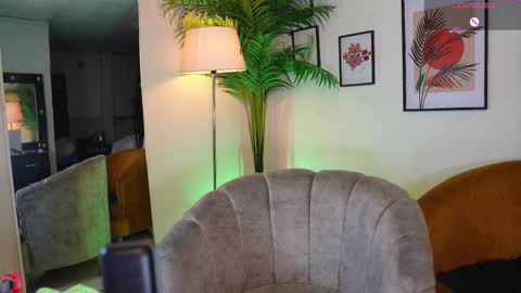 Chloe  online show from 03/09/25, 07:59