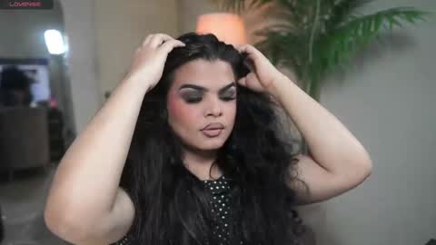 Chloe  online show from 10/01/25, 11:22