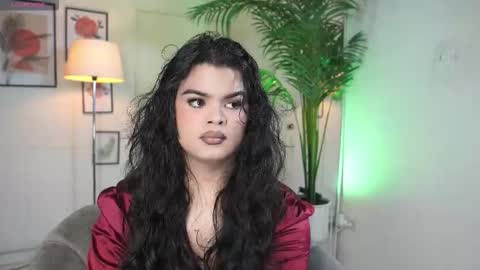 Chloe  online show from 11/12/25, 09:25