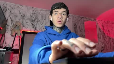   online show from 01/29/25, 02:21