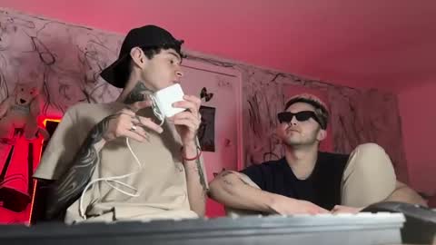   online show from 02/06/25, 07:02