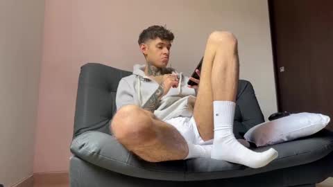   online show from 03/06/25, 08:16