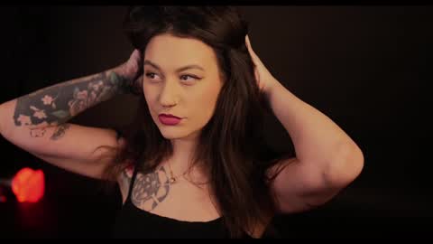 Maya online show from 02/02/25, 11:30