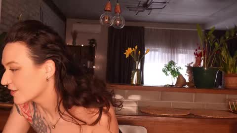 Maya online show from 03/08/25, 01:57