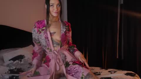 Snapshot of artegirlx chatting on 02/23/26, 06:16 Maya online show from 02/23/26, 06:16