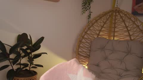 Snapshot of artemia_ chatting on 02/28/26, 01:28 Amanda online show from 02/28/26, 01:28