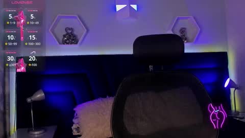 artemis_nyx online show from 11/25/25, 08:53