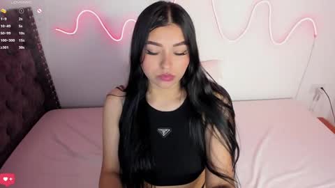 Snapshot of artemisa67_ chatting on 12/17/24, 11:59 ESTEFANY online show from 12/17/24, 11:59