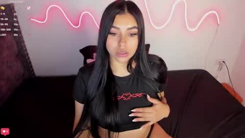 Snapshot of artemisa67_ chatting on 12/23/24, 06:00 ESTEFANY online show from 12/23/24, 06:00