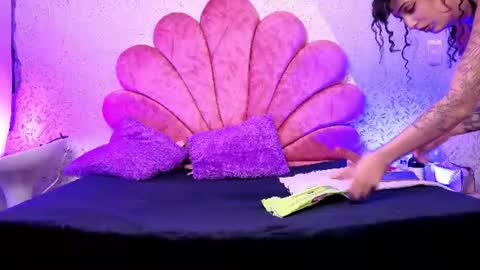 Snapshot of artemisa_bow chatting on 07/10/26, 11:35 Artemisa online show from 07/10/26, 11:35