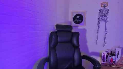 artenisa_tay69 online show from 10/22/25, 03:51