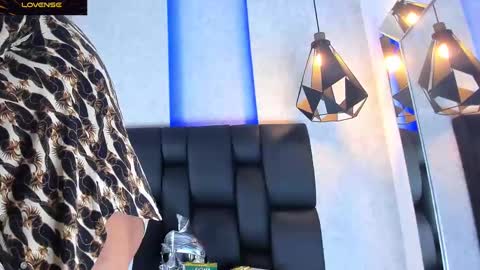 Arthur online show from 03/01/25, 12:17