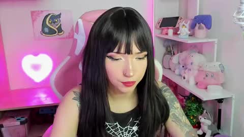 Snapshot of artic_love chatting on 10/08/25, 12:52 Lenna online show from 10/08/25, 12:52