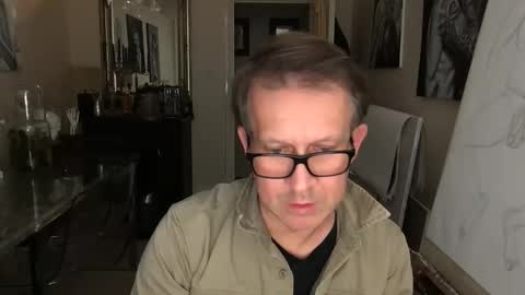 Snapshot of artisterotic chatting on 01/12/25, 11:04 artisterotic online show from 01/12/25, 11:04