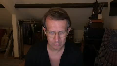 Snapshot of artisterotic chatting on 07/07/26, 11:09 artisterotic online show from 07/07/26, 11:09