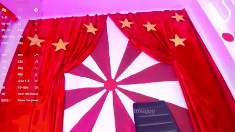 MIA OF artmiajoy online show from 10/15/25, 02:06