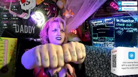 ArtsyHeartsyy online show from 04/16/26, 12:33