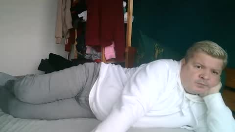 artuditu36 online show from 01/28/25, 11:38