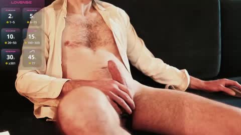 Snapshot of arty_cock chatting on 05/16/26, 08:11 Arty Cock online show from 05/16/26, 08:11