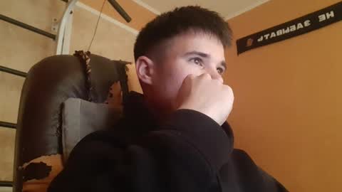 Snapshot of arvyn_ chatting on 04/29/26, 08:07 Denis online show from 04/29/26, 08:07
