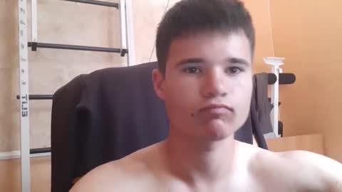 Snapshot of arvyn_ chatting on 06/22/26, 07:49 Denis online show from 06/22/26, 07:49