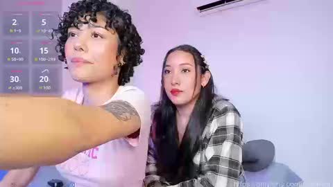 Snapshot of ary_and_kel chatting on 09/11/25, 08:20 Ariana and Kelsieh online show from 09/11/25, 08:20