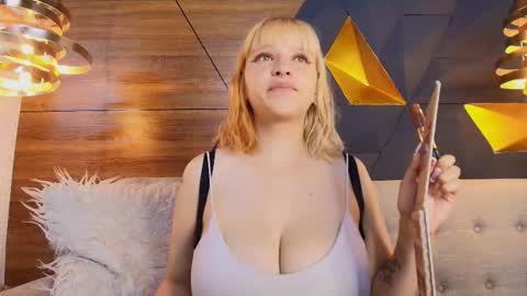 sofia online show from 01/19/26, 11:03