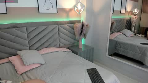 Snapshot of ary_thompson_ chatting on 01/29/25, 08:14 ARY THOMPSON online show from 01/29/25, 08:14