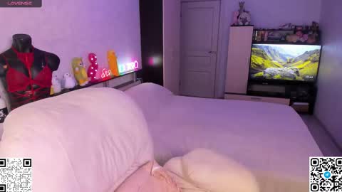 Snapshot of arya_deepthroat_queen chatting on 02/19/25, 02:44 Arya Fn Talented Arya online show from 02/19/25, 02:44