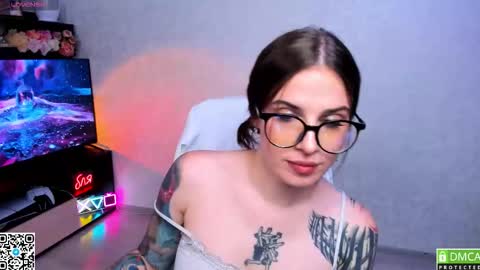 Snapshot of arya_deepthroat_queen chatting on 09/27/25, 01:10 Arya Fn Talented Arya online show from 09/27/25, 01:10