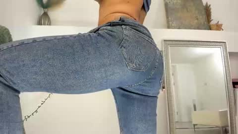 Arya online show from 10/16/25, 07:04